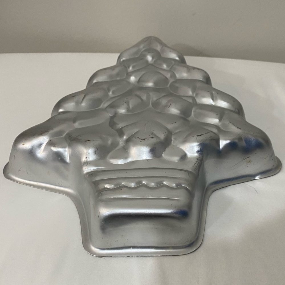 Vintage 1972 Wilton Treeliteful Christmas Cake Pan Holiday Nostalgia Decorated - Picture 7 of 10